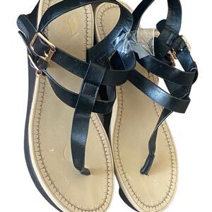 JC NWOT Wedge Heel Thong Sandals. Black. Size 8.5.
